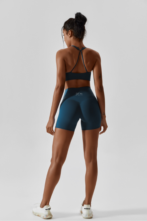 Fitliz Sports Top: Empowering style for confident workouts